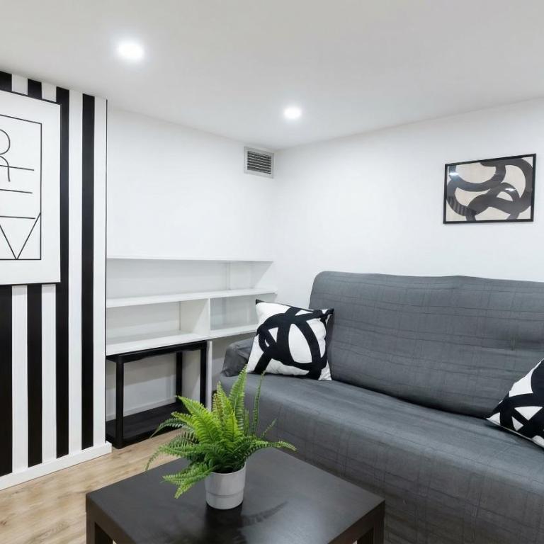 Brand-New 2BR Apt Near Center - FREE Parking - Apartamento de 2 dormitorios - 36