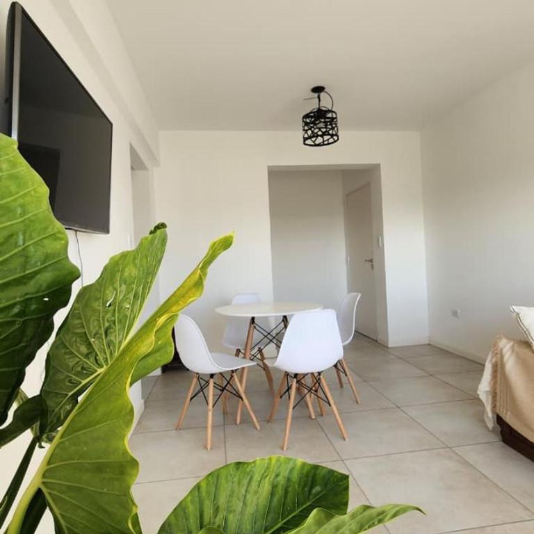 Etelvina - One-Bedroom Apartment - 1
