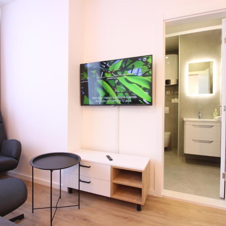 Studio Joy Apartment - One-Bedroom Apartment - 9