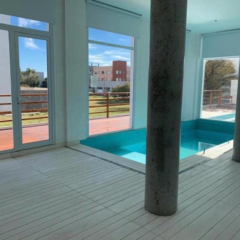 Departamento Premium frente al mar en Monte del Este - Apartamento de 2 dormitorios con balcón y vistas al mar - 14
