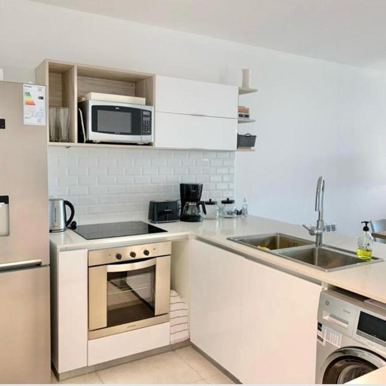 Departamento Premium frente al mar en Monte del Este - Apartamento de 2 dormitorios con balcón y vistas al mar - 3