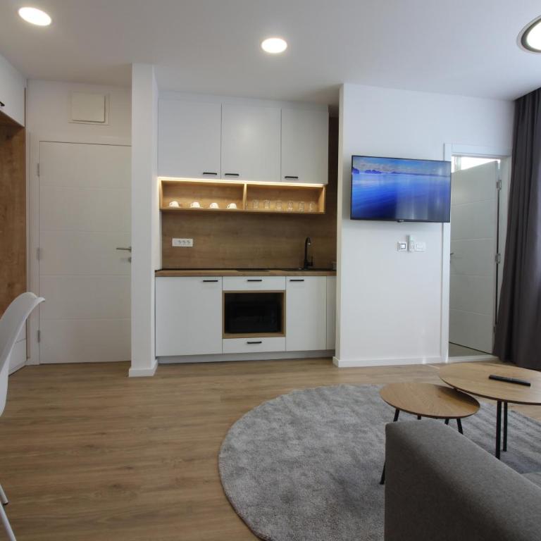 Joy Apartment - One-Bedroom Apartment - 5