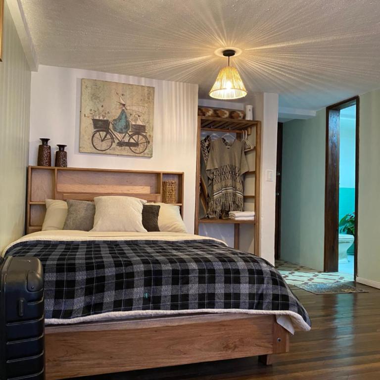 Posada Los Olivos - Triple Room with Private Bathroom - 1