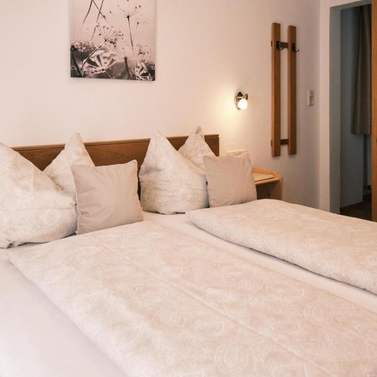 Haus Edelweiss - Apartment mit 3 Schlafzimmern und Dusche - 8