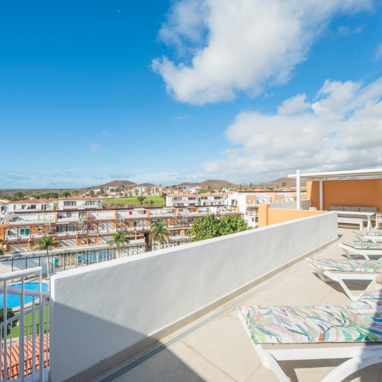 Penthouse Amarilla Golf - 7 pools- - Apartamento de 3 dormitorios - 55