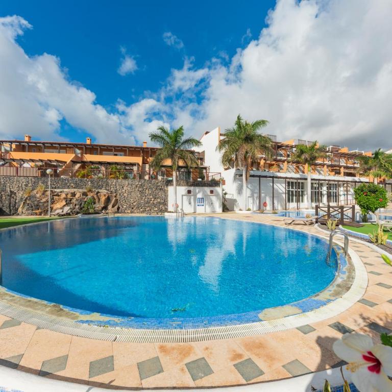 Penthouse Amarilla Golf - 7 pools- - Apartamento de 3 dormitorios - 45