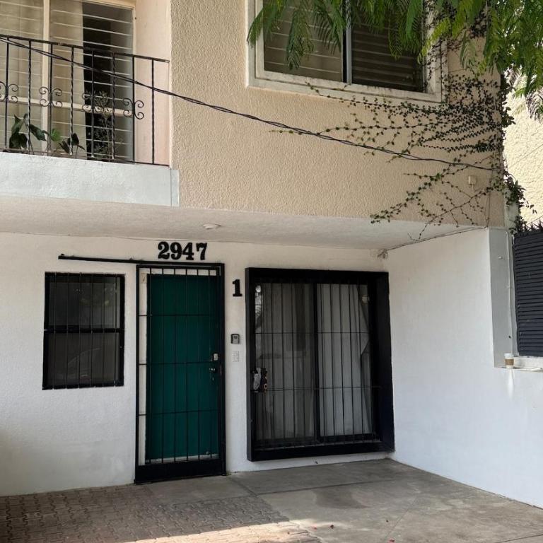 Casa en Providencia, 4 cuartos, Estacionamiento - Casa de 4 dormitorios - 2