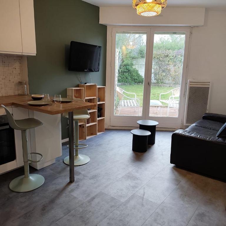 Suite Duplex Cosy Lorient 2 personnes - Parking et Terrasse - Apartamento de 1 dormitorio - 7