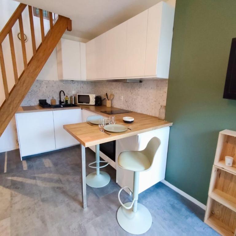 Suite Duplex Cosy Lorient 2 personnes - Parking et Terrasse - Apartamento de 1 dormitorio - 9