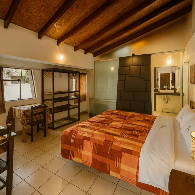 Hanaq House - King Room with Spa Bath - 2