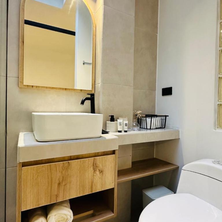 Luxury mini, beautiful tip - One-Bedroom Apartment - 12