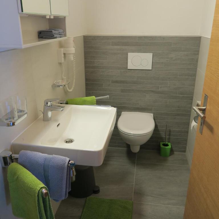 Apartment Madlaina - Apartment mit 2 Schlafzimmern und Balkon - 4