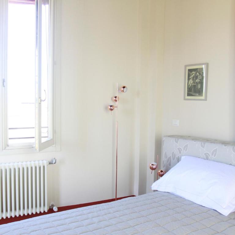 Casa Isolani Guest House Santo Stefano - Camera Matrimoniale - 3