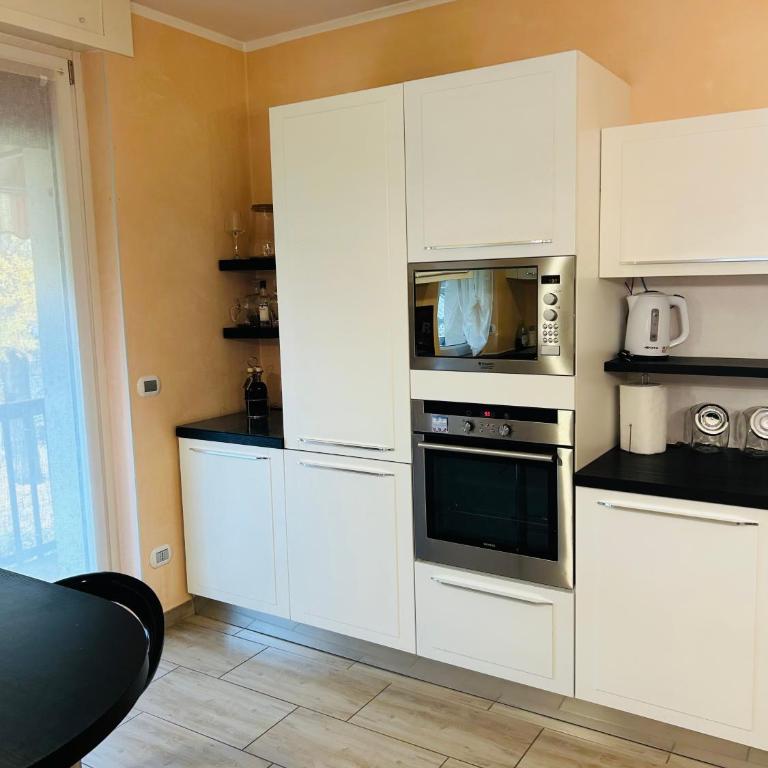 Urban Home Verona - Three-Bedroom Apartment - 28