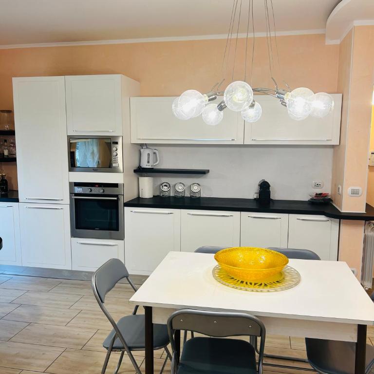Urban Home Verona - Three-Bedroom Apartment - 36