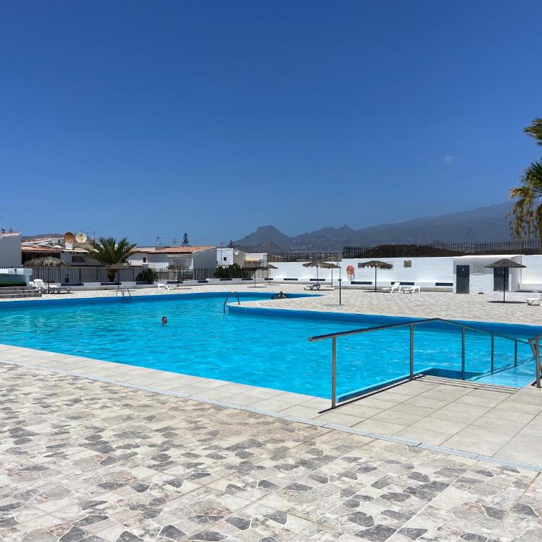 Family 3BR Townhouse Pool Terrace South Tenerife - Apartamento de 3 dormitorios con balcón - 7
