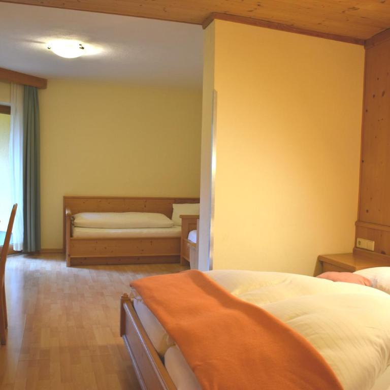 Karnischer Hof - Doppelzimmer mit Gartenblick - 3