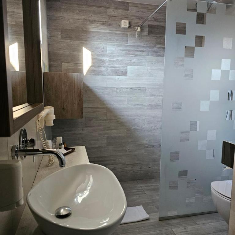 Garni Hotel D10 - Porodični Apartman Tipa "Suite" - 7