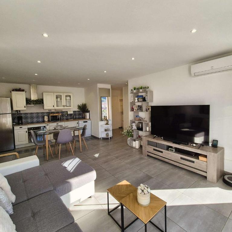 Vue mer, climatisation, plages et commerces à pied - Appartamento con 1 Camera da Letto, Balcone e Vista Mare - 6