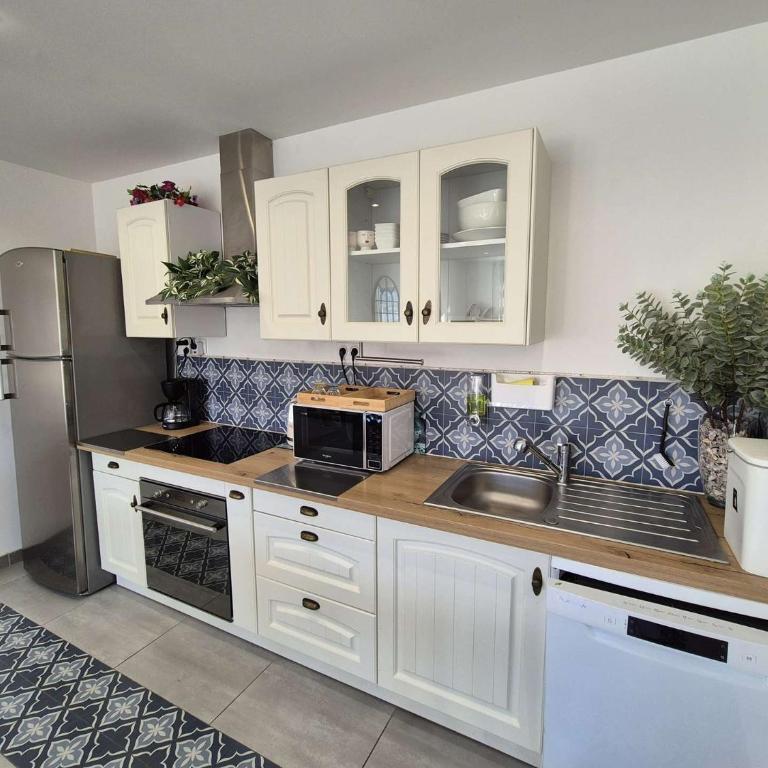 Vue mer, climatisation, plages et commerces à pied - Appartamento con 1 Camera da Letto, Balcone e Vista Mare - 10