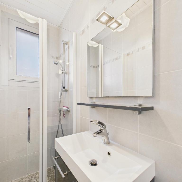 400m de la mer - grande maison pour 10 avec jardin - Maison de Vacances - 23