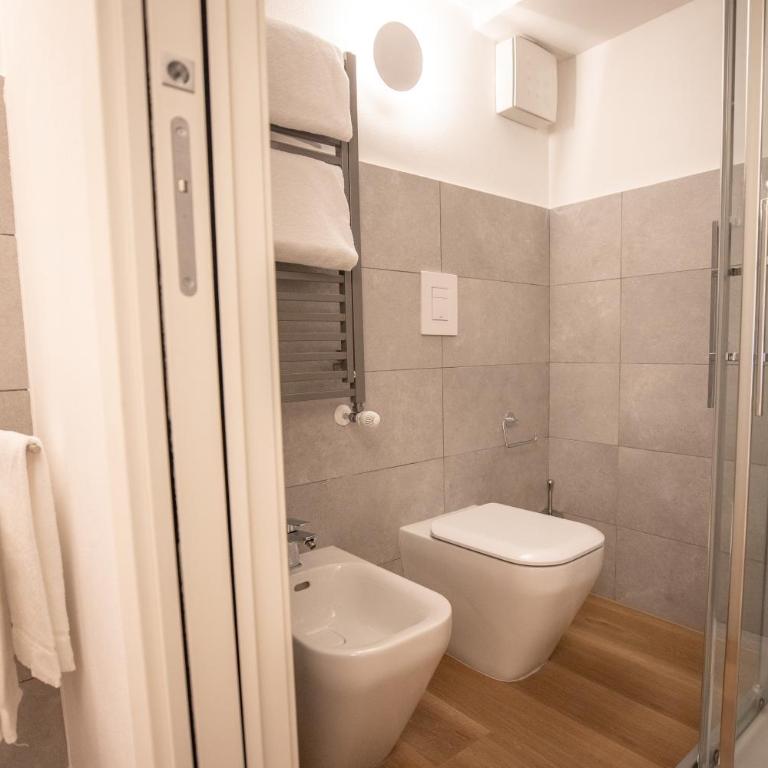 Hotel Vis à Vis - Appartamento Familiare con 2 Camere da Letto - Dependance - 5