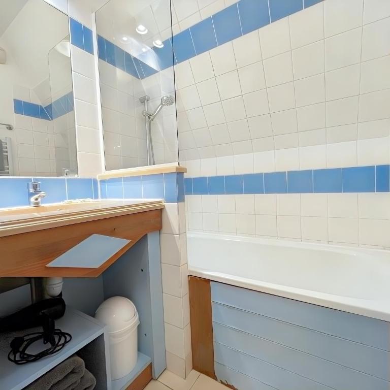 Vue sur le Golf de Deauville - Parking et Piscine - Appartement 1 Chambre avec Balcon - 6