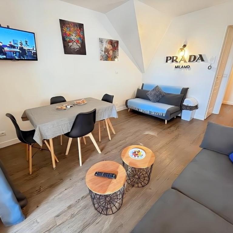 Vue sur le Golf de Deauville - Parking et Piscine - Appartement 1 Chambre avec Balcon - 10