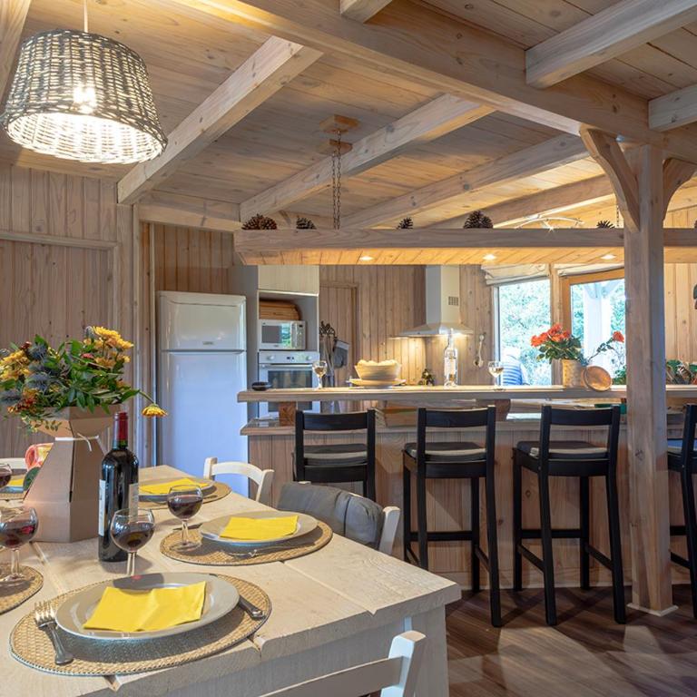 Ravissante villa tout bois avec piscine chauffée - Maison 4 Chambres - 26