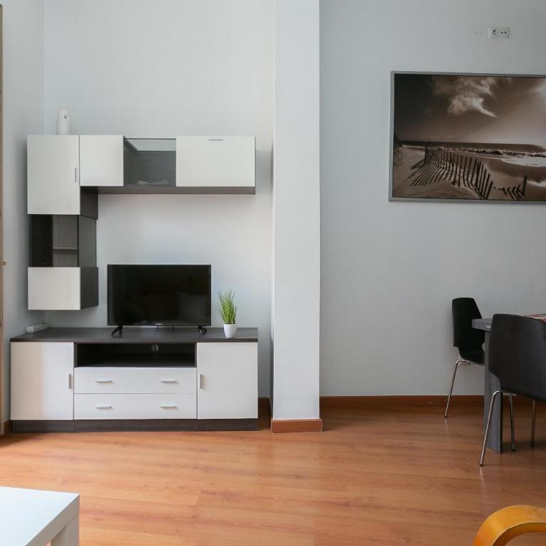 Loft con balcón en el centro histórico de Málaga - Apartamento - 2 niveles - 12