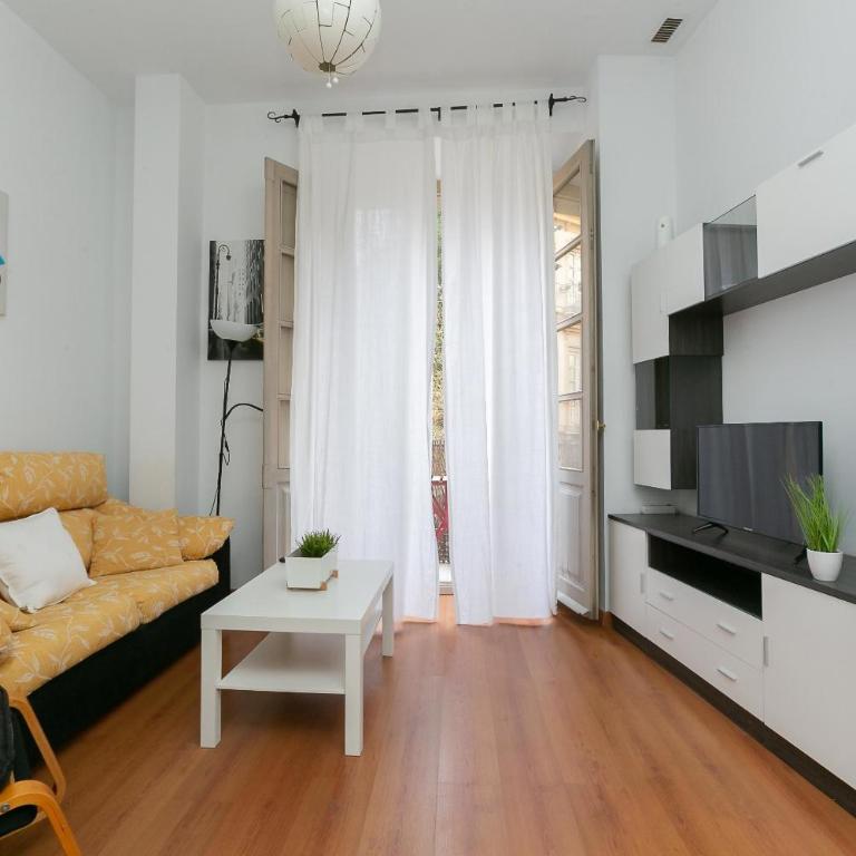Loft con balcón en el centro histórico de Málaga - Apartamento - 2 niveles - 17