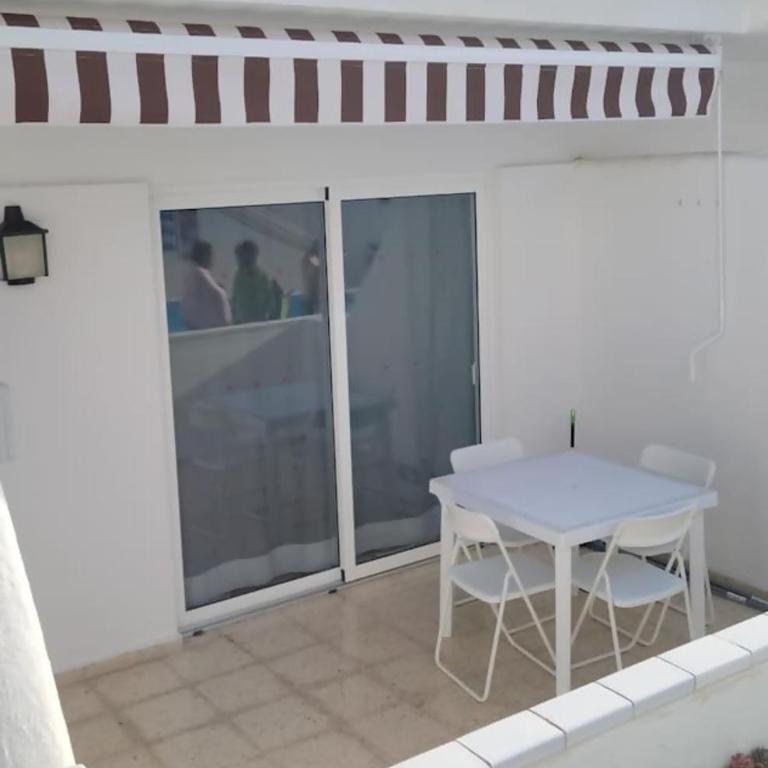 Apartamento con piscina en Playa de las Américas - Apartamento de 1 dormitorio - 7