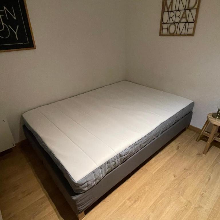Convenient and central studio Close to the metro and amenities - Appartamento - 12