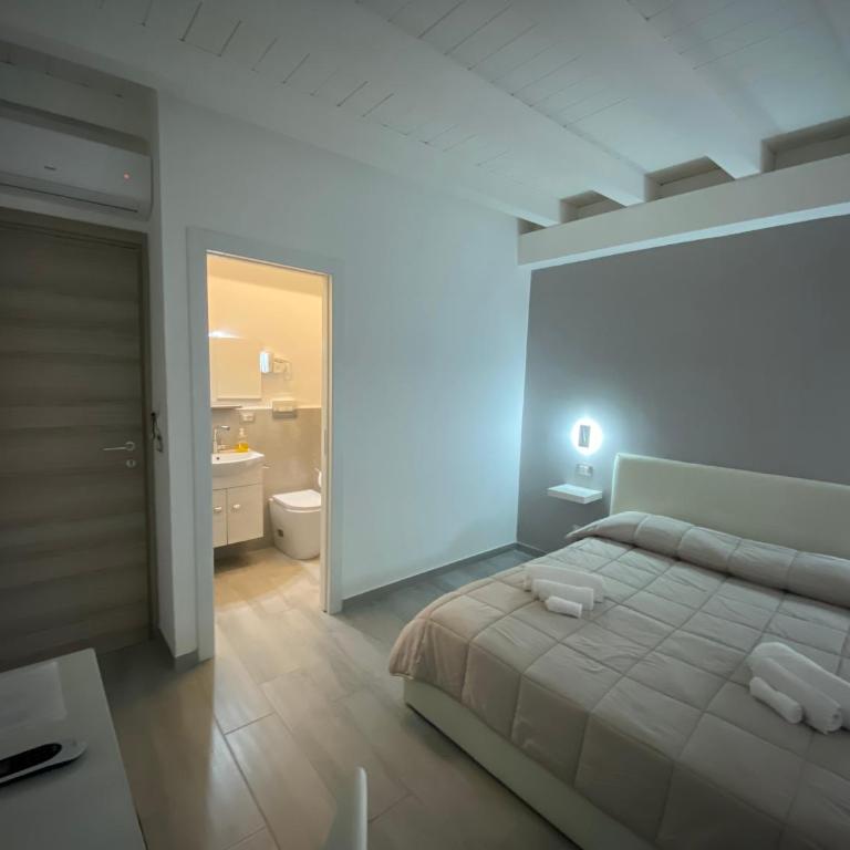 Le Tre Anfore - Standard Triple Room - 5