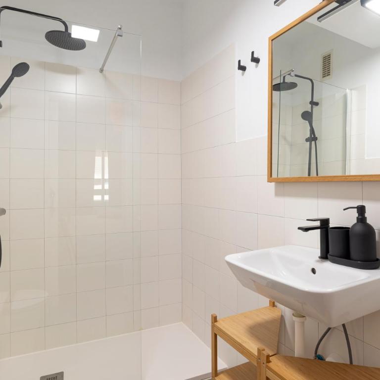 TGH/ Málaga centro con parking - Apartamento de 2 dormitorios - 7
