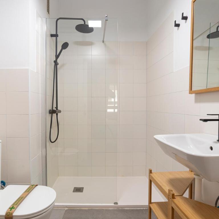 TGH/ Málaga centro con parking - Apartamento de 2 dormitorios - 5