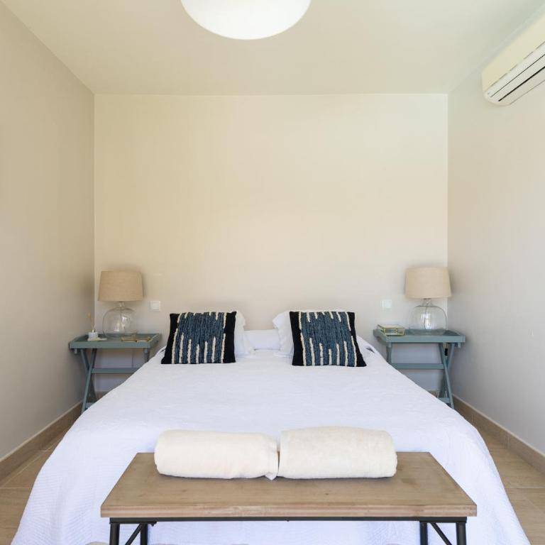Premium House with Private Heated Pool and Bbq - Chalet - 19