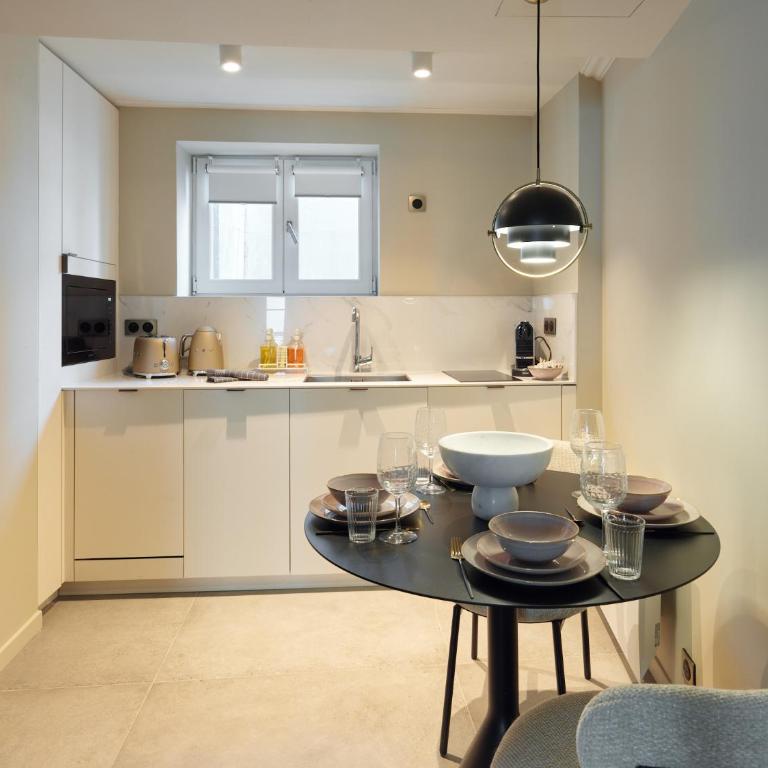 Maison Marais - One-Bedroom Deluxe Apartment - 5