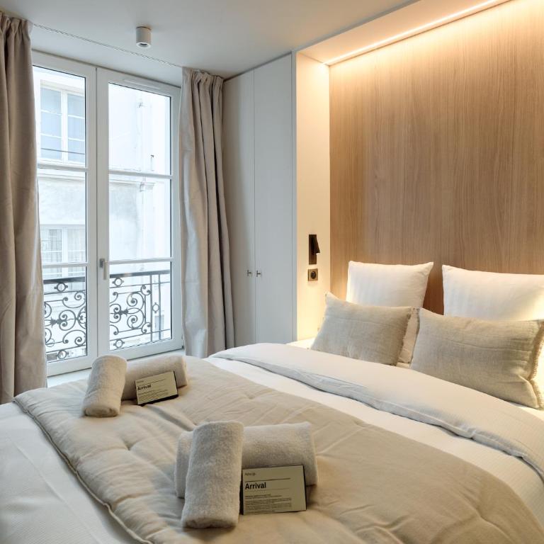 Maison Marais - One-Bedroom Deluxe Apartment - 11