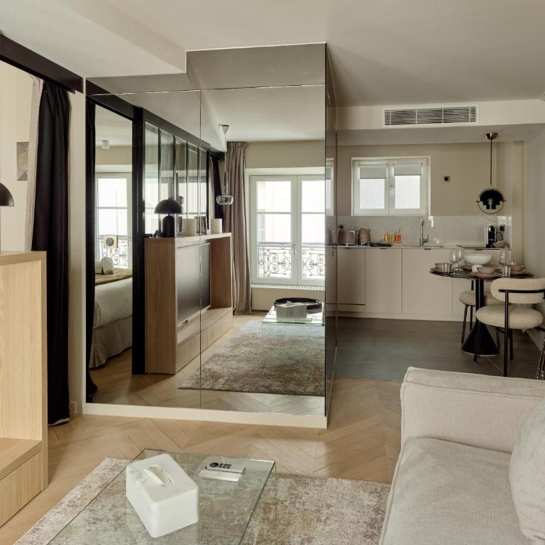 Maison Marais - One-Bedroom Deluxe Apartment - 8