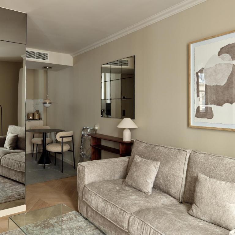 Maison Marais - One-Bedroom Deluxe Apartment - 26