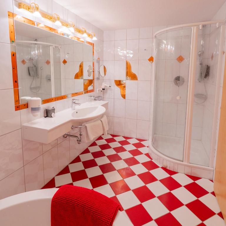 Alpenbad Hotel Hohenhaus - Deluxe Doppelzimmer - 4
