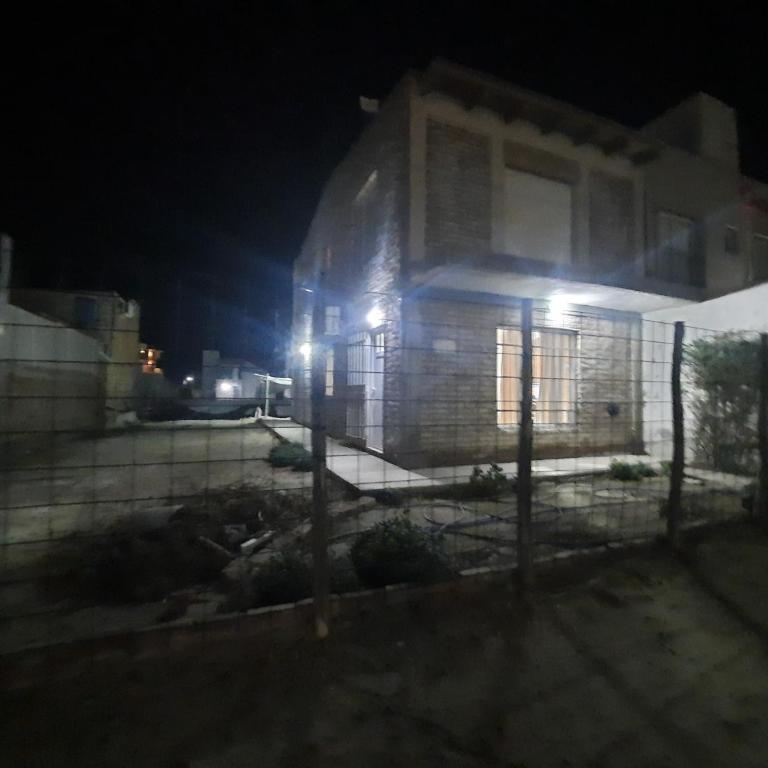 Dina Huapi - Two-Bedroom House - 16