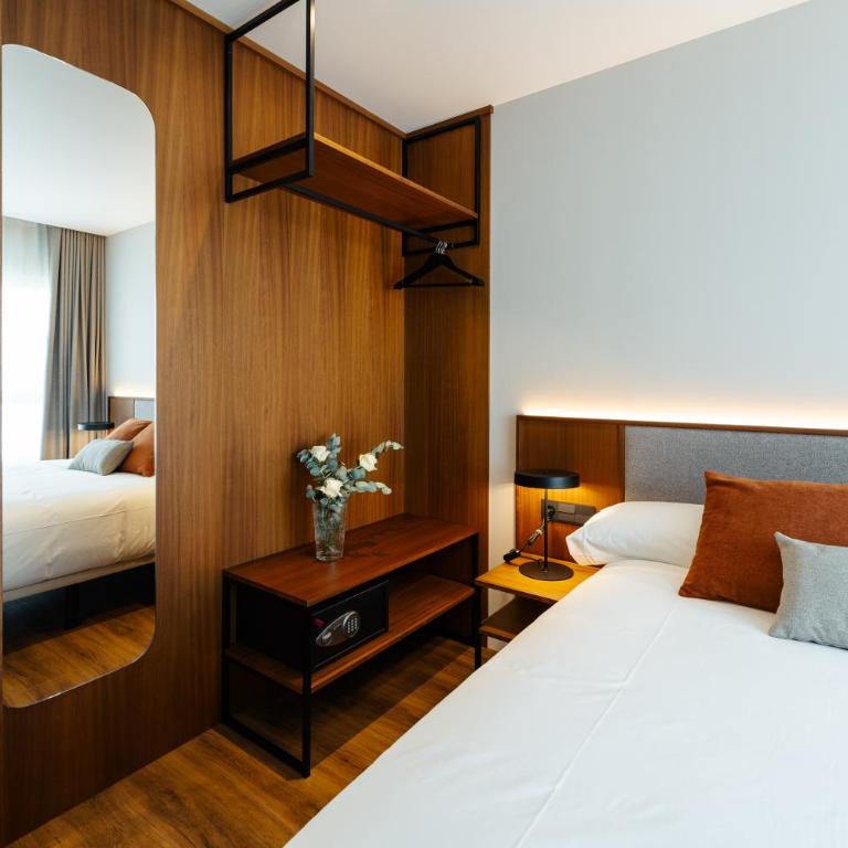 Apartamentos 2H LIVING - Estudio Estándar - 2