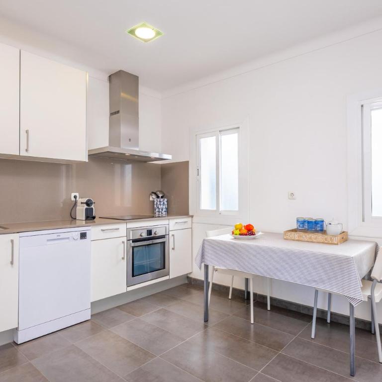 Tugores Simó 2º A - Two-Bedroom Apartment - 12