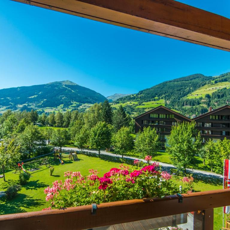 Hotel Das Gastein - ganzjährig inklusive Alpentherme Gastein & Sommersaison inklusive Gasteiner Bergbahnen - Doppelzimmer mit Balkon - 3