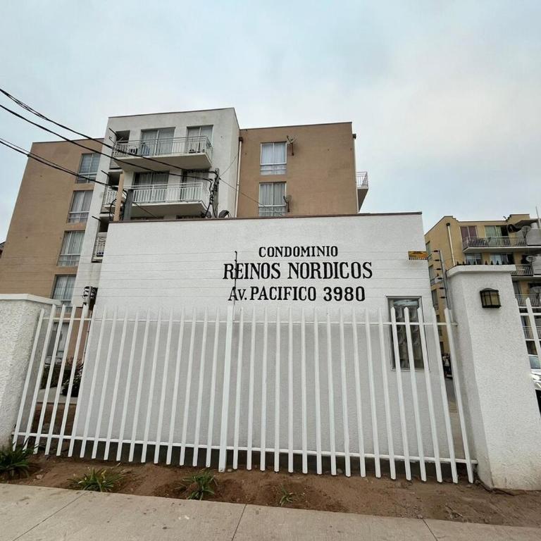 Departamentos a pasos de la playa sector 4 esquina - Three-Bedroom Apartment - 6