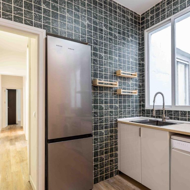 Bright & Spacious 2-BD Apartment in Chueca - Apartment - 16
