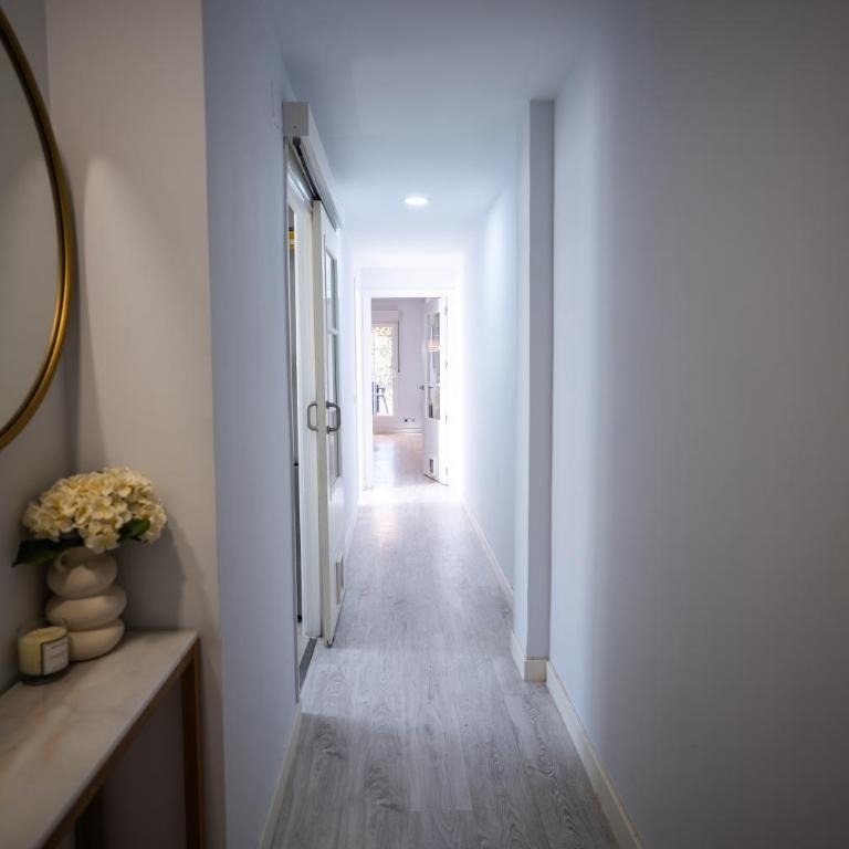 Bright 2BD2BA Apt w Private Terrace - Spacious - Apartment - 27