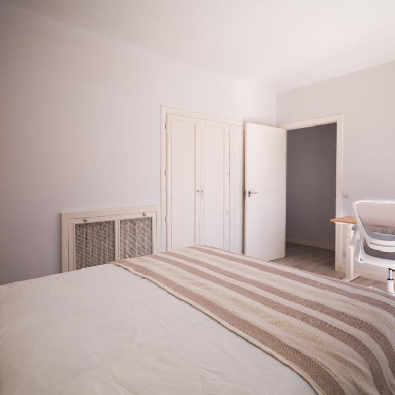Bright 2BD2BA Apt w Private Terrace - Spacious - Apartment - 12